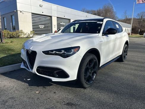 New 2025 Alfa Romeo Stelvio Sprint w/ Veloce Package image 4