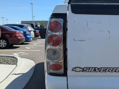 Used 2002 Chevrolet Silverado 2500 LS w/ Off-Road Skid Plate Pkg AWD/4WD image 37