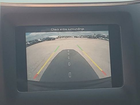 Used 2020 Jeep Cherokee Latitude Plus FWD image 17