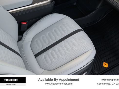 Used 2025 Rivian R1T Adventure image 34