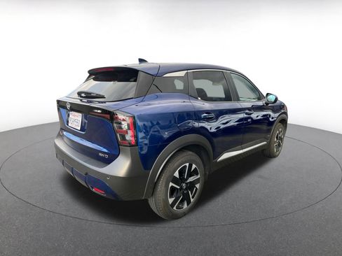 Used 2025 Nissan Kicks SV image 7