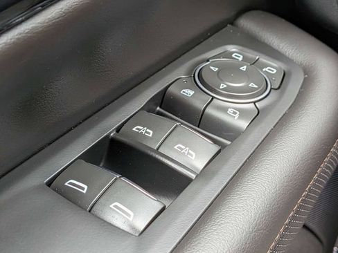 Used 2026 Chevrolet Tahoe High Country image 23