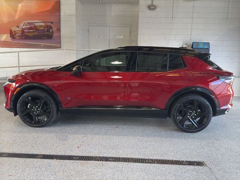 New 2026 Chevrolet Equinox EV RS image 4