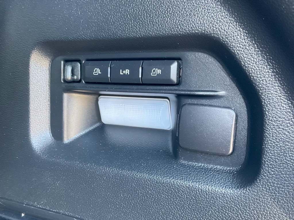 Used 2022 Ford Explorer ST w/ Equipment Group 401A AWD/4WD image 18