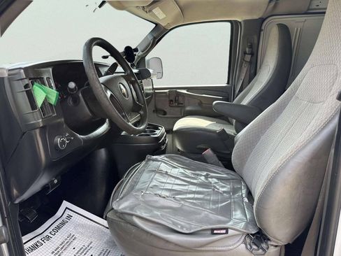 Used 2012 Chevrolet Express 3500 Extended RWD image 10