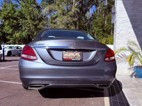 Used 2017 Mercedes-Benz C 300 C 300 Sedan image 11