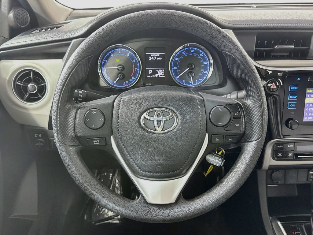 Used 2018 Toyota Corolla LE FWD image 13