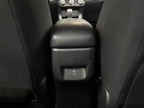 Used 2025 Nissan Versa SV FWD image 13