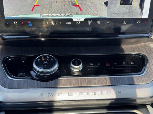 Used 2025 Ford Expedition Max Platinum w/ Platinum Ultimate Package image 27