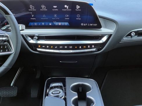 New 2026 Cadillac Lyriq Luxury image 15