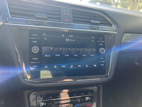 Certified 2023 Volkswagen Tiguan SE image 22