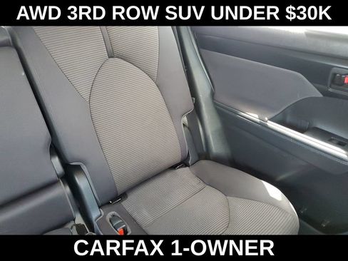 Used 2022 Toyota Highlander L AWD/4WD image 11