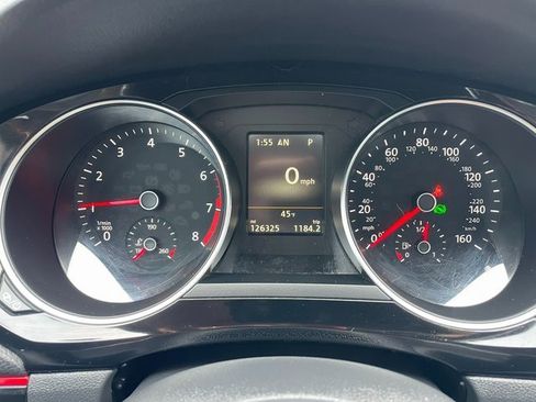 Used 2016 Volkswagen Jetta GLI SE image 17