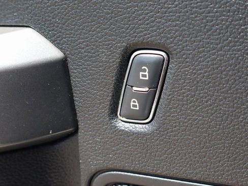 Used 2017 Ford F150 XLT w/ Equipment Group 301A Mid image 12