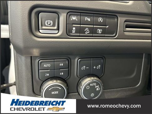 Certified 2023 Chevrolet Tahoe Z71 w/ Luxury Package AWD/4WD image 31
