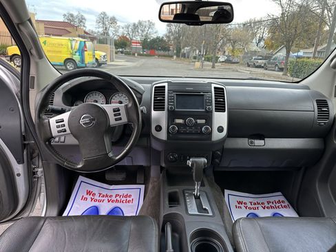 Used 2014 Nissan Frontier PRO-4X w/ Pro-4x Luxury Package image 17