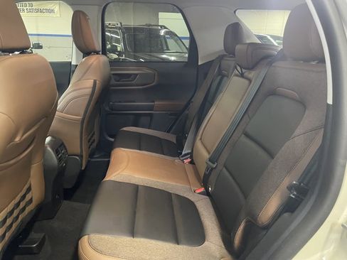 Certified 2025 Ford Bronco Sport Outer Banks w/ Outer Banks Tech Package+ AWD/4WD image 12