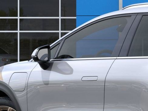 New 2026 Chevrolet Equinox EV LT w/ LPO, Tech Bronze Package AWD/4WD image 36