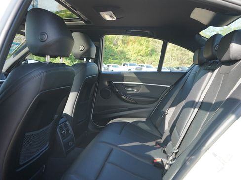 Used 2018 BMW 330i xDrive Sedan w/ Convenience Package AWD/4WD image 13