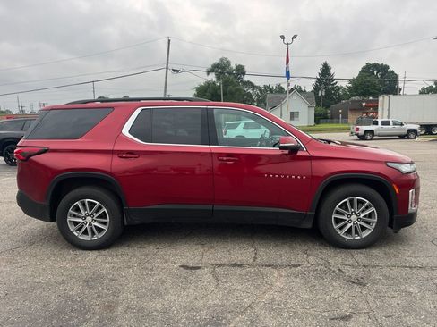 Used 2023 Chevrolet Traverse LT AWD/4WD image 2