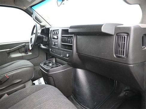 Used 2024 GMC Savana 2500 w/ Driver Convenience Package image 10