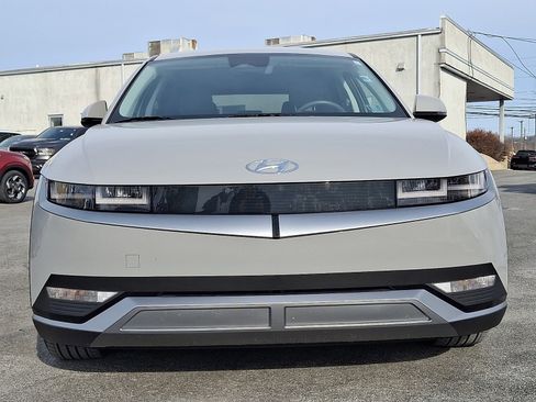 Certified 2022 Hyundai Ioniq 5 SE image 2