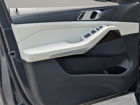 Used 2019 BMW X5 xDrive40i w/ Premium Package 2 image 31