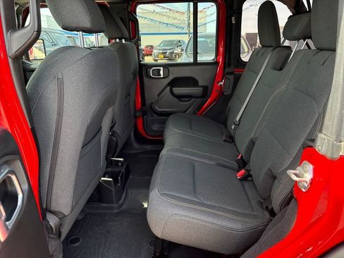 Used 2024 Jeep Wrangler Unlimited Sport AWD/4WD image 19