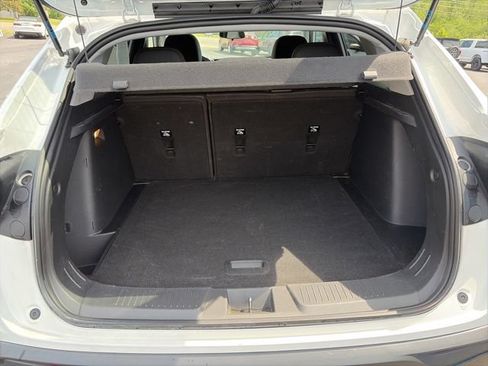 Used 2024 Chevrolet Trax ACTIV w/ Sunroof Package FWD image 11