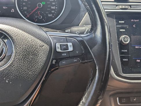 Used 2019 Volkswagen Tiguan SE AWD/4WD image 19