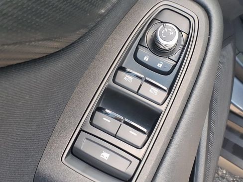 Used 2024 Subaru Outback Premium AWD/4WD image 12