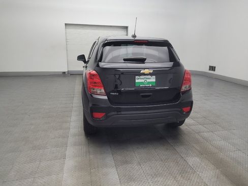 Used 2021 Chevrolet Trax LS w/ Tint and Cruise Package FWD image 6