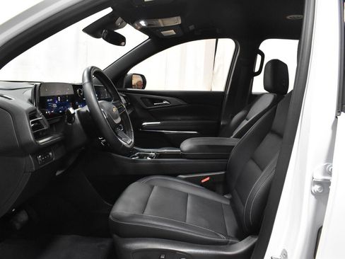 Used 2025 Chevrolet Traverse LT w/ LPO, Floor Liner Package AWD/4WD image 3