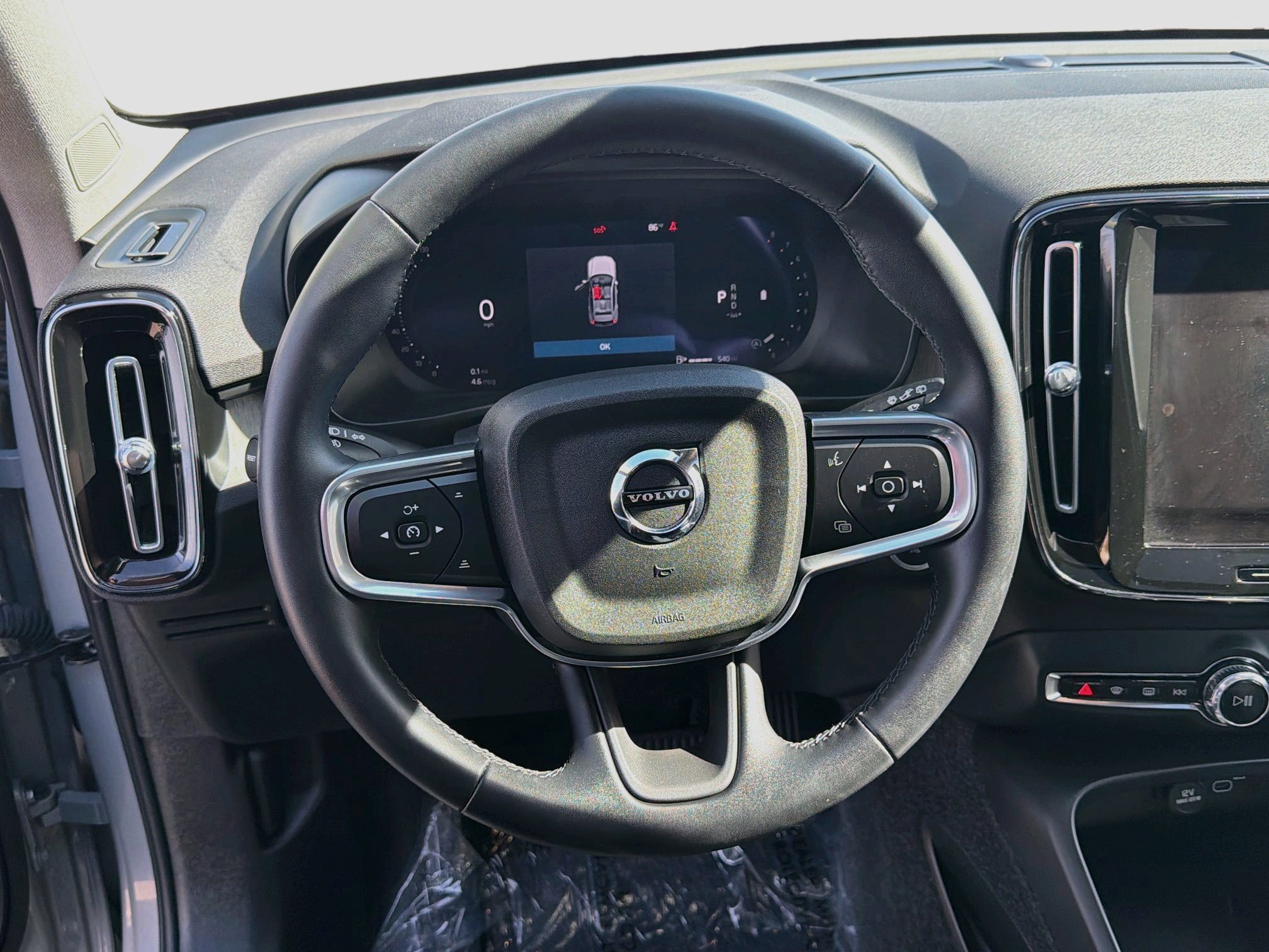 Used 2026 Volvo XC40 B5 Plus AWD/4WD image 18