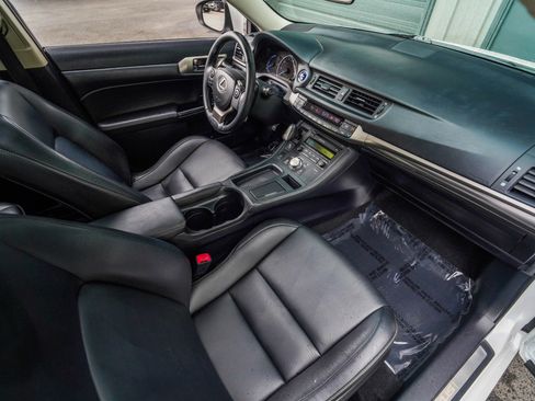 Used 2015 Lexus CT 200h FWD image 23