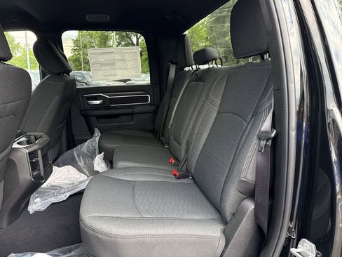 New 2026 RAM 2500 Big Horn AWD/4WD image 19