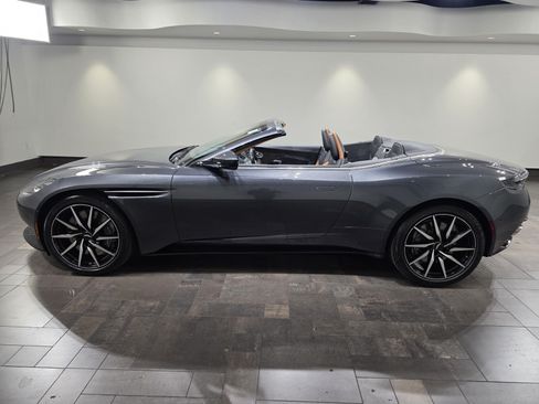 Used 2022 Aston Martin DB11 Volante RWD image 20