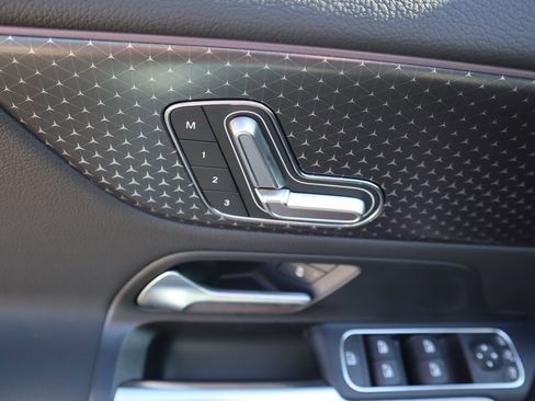 New 2026 Mercedes-Benz GLA 250 image 18