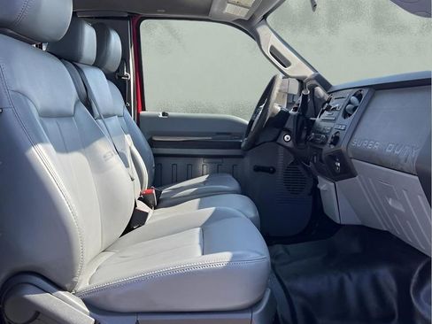 Used 2011 Ford F250 XL w/ XL Value Pkg image 31