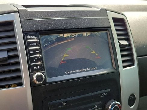 Used 2019 Nissan Frontier SV image 27