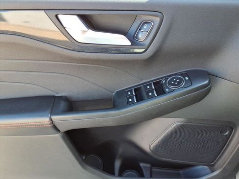 Used 2023 Ford Escape ST-Line w/ Cold Weather Package image 3