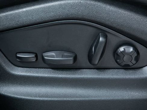 Certified 2024 Porsche Cayenne Coupe image 17