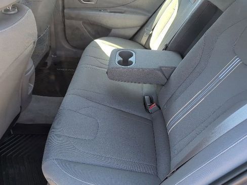 Used 2024 Hyundai Elantra SEL w/ Convenience Package FWD image 15