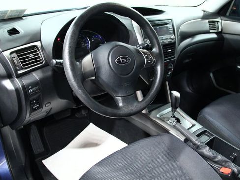 Used 2011 Subaru Forester 2.5X image 5