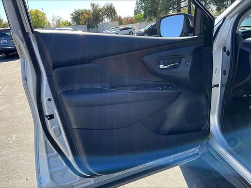 Used 2020 Nissan Murano Platinum image 24
