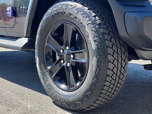 Used 2021 Jeep Wrangler Unlimited Sport AWD/4WD image 12