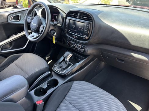 Certified 2023 Kia Soul LX w/ Option Group 015 FWD image 10