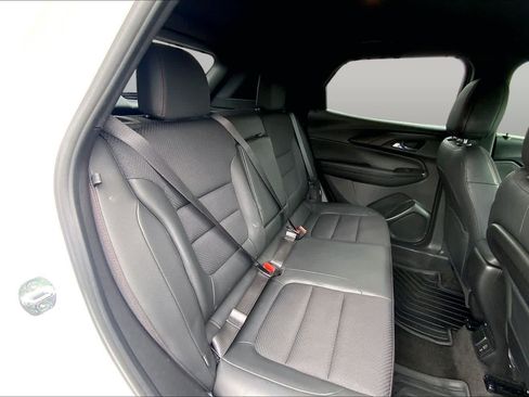 Used 2021 Chevrolet TrailBlazer RS w/ Technology Package FWD image 19