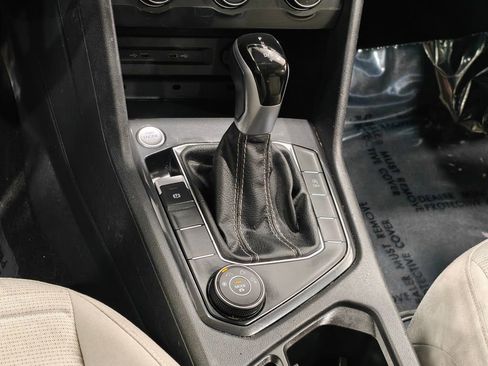 Used 2022 Volkswagen Tiguan S image 7