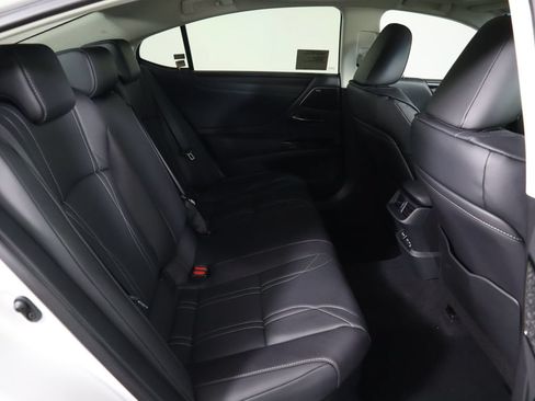 Used 2025 Lexus ES 300h w/ Accessory Package (Z1) FWD image 23